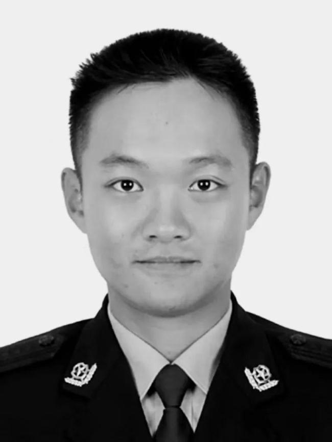 致敬！不满25岁跳河救人的他被评为烈士 英雄永垂不朽